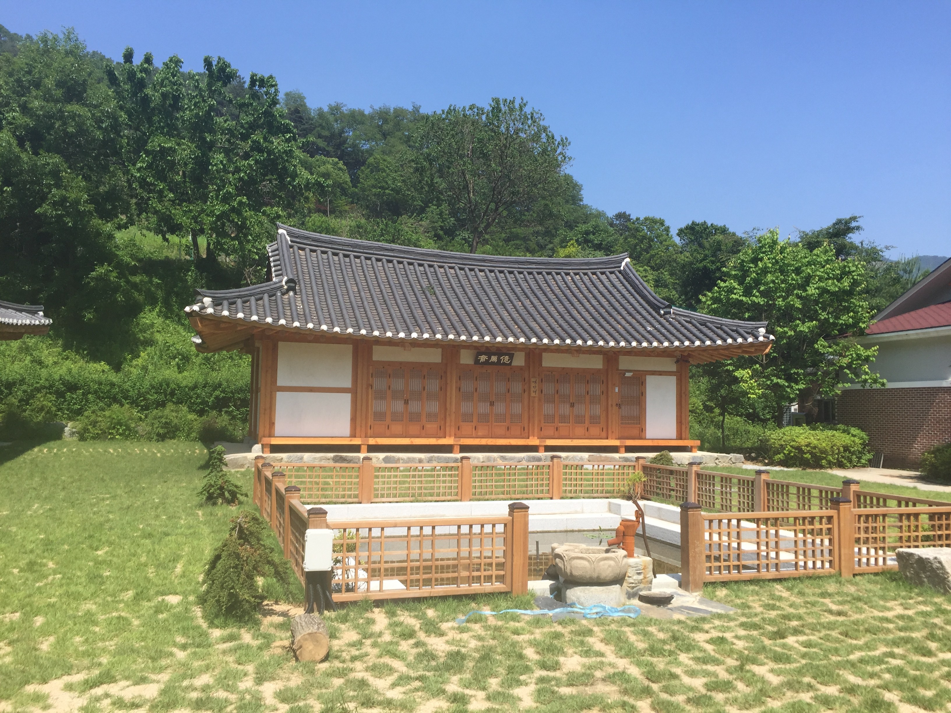 증평 좌구산 율리 한옥 휴양촌 공사 현장 사진 4